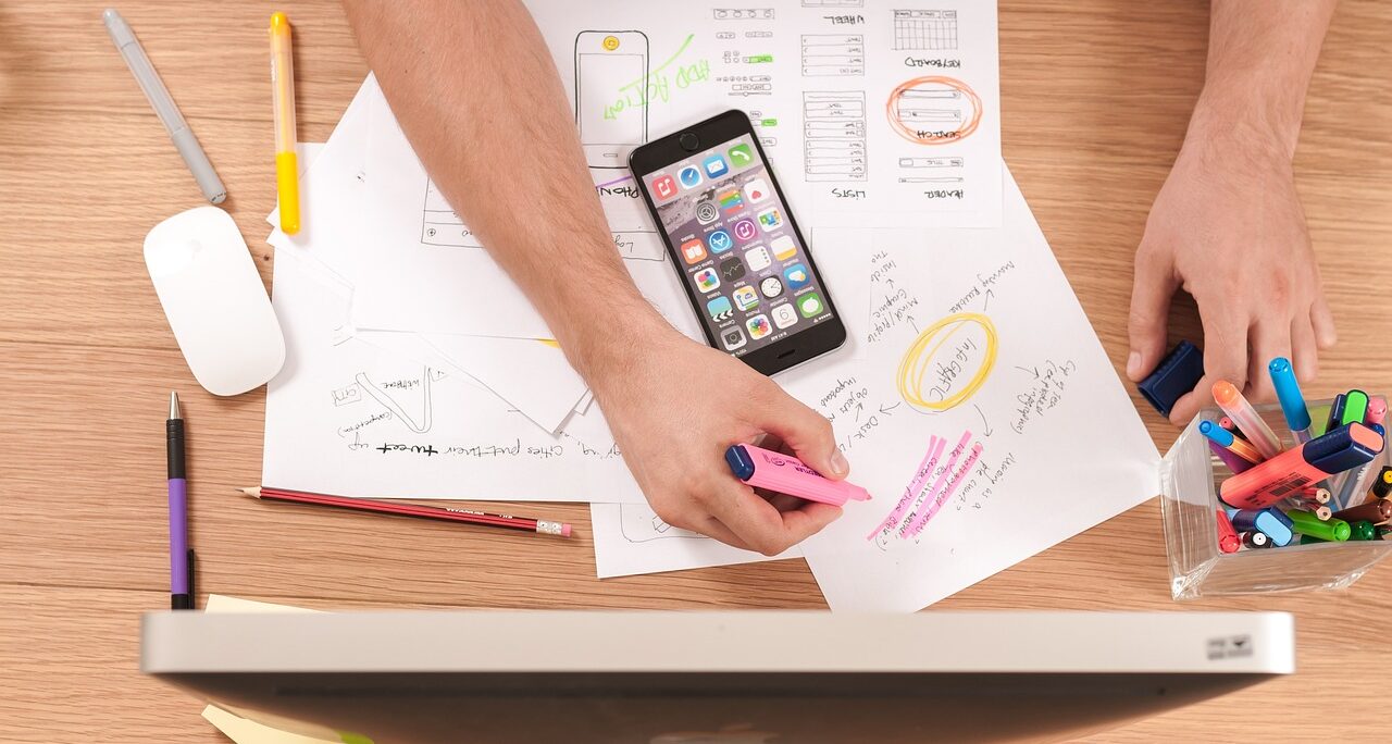What is difference between UI and UX ?